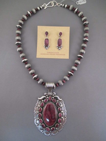 Purple Spiny Oyster Shell Necklace & Earring Set