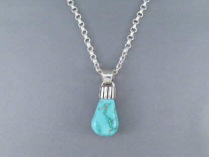 Pendant Necklace with Fox Turquoise