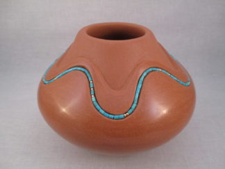 PT3071 Isleta Pueblo Pottery by Native American Isleta Pueblo Indian pottery artist, Caroline Carpio