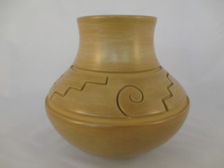 Tan Toni Roller Pottery