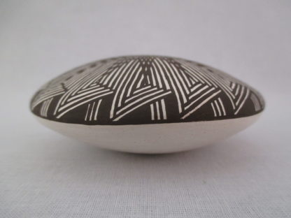 Marilyn Ray Acoma Pueblo Pottery – Geometric Seed Pot