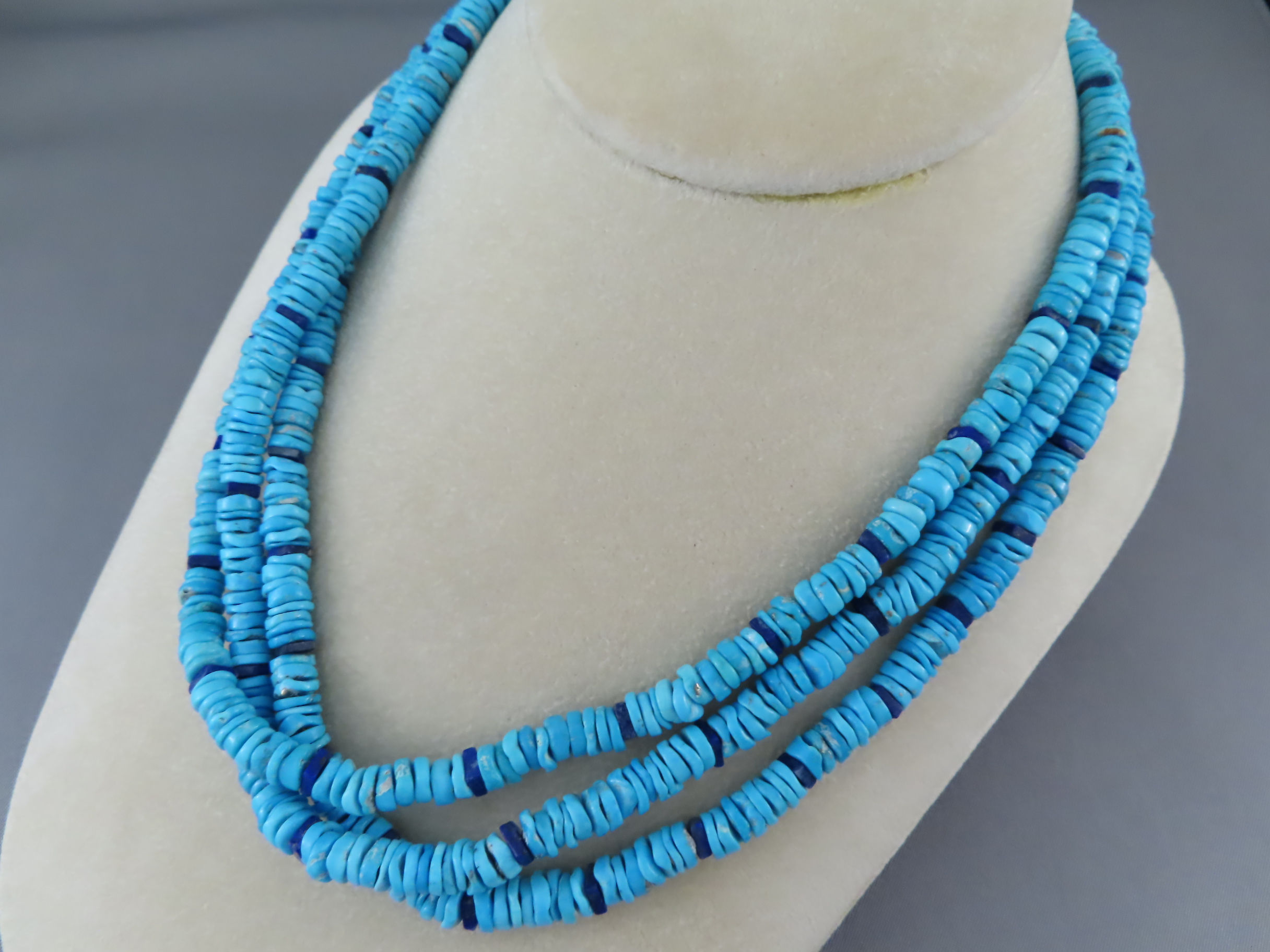 Beautiful Native American Sterling Silver Blue Turquoise Necklace 