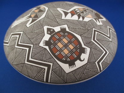 Larger Acoma Seed Pot – Rebecca Lucario