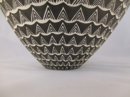 Large Pottery Jar by Sandra Victorino (Acoma Pueblo)