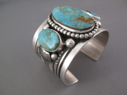 IMPRESSIVE Royston Turquoise Cuff Bracelet