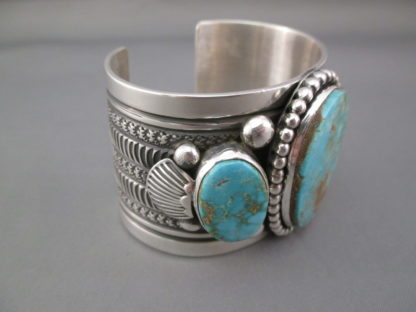 IMPRESSIVE Royston Turquoise Cuff Bracelet