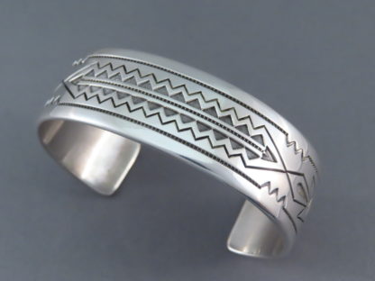 Thomas Curtis Beautiful Sterling Silver Cuff Bracelet (Larger)