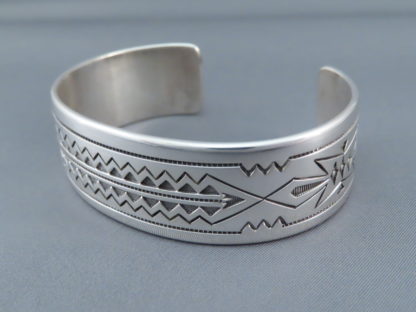 Thomas Curtis Beautiful Sterling Silver Cuff Bracelet (Larger)