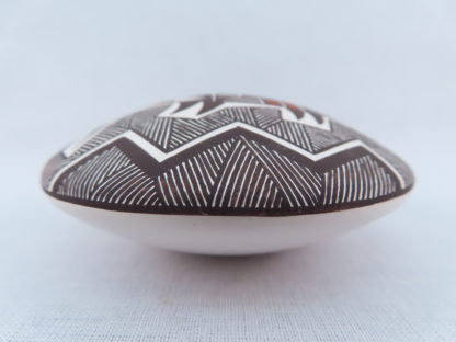 Acoma Pottery – Seed Pot by Rebecca Lucario