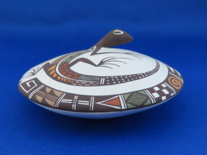 Larger Acoma Seed Pot with Lizard – Acoma Pottery by Carolyn Concho